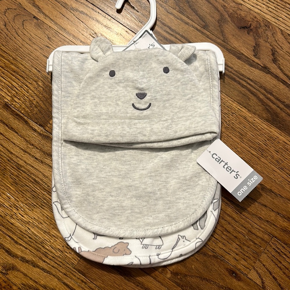 BNWT carters set of 2 burp cloths and baby hat!